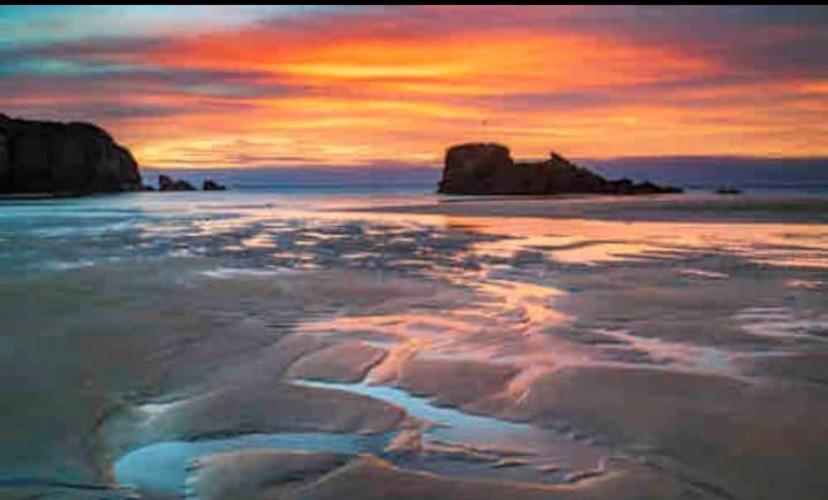 Romantic Hideaway, Seconds Away From Perran Beach بيرانبورث المظهر الخارجي الصورة